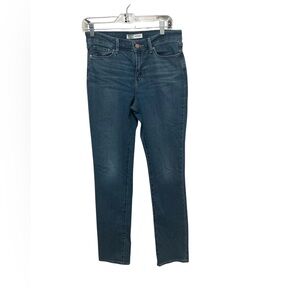 Signature Gold Levi Strauss Size 8 Jeans